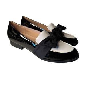 Bandolino Colorblock Black White Bow Lindio Loafer Women’s Size 10M Quiet Luxury